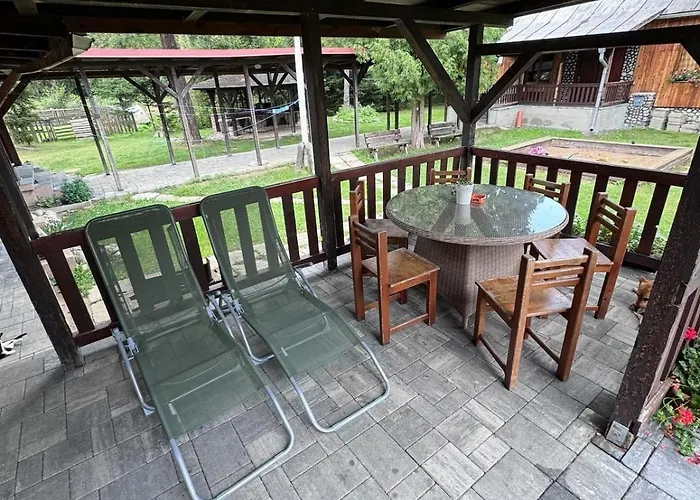 Near Forest Chalé Mlynceky